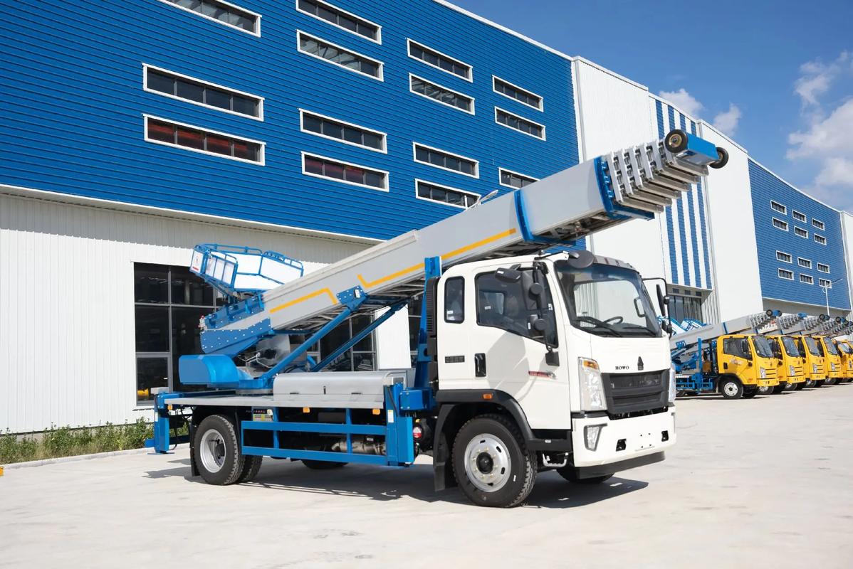 霍山县出租云梯车高空作业车 建筑垃圾搬运