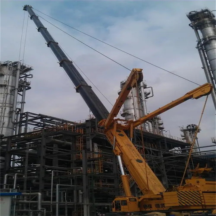 霍山县厂房钢结构吊装租赁多少吨吊车合适？