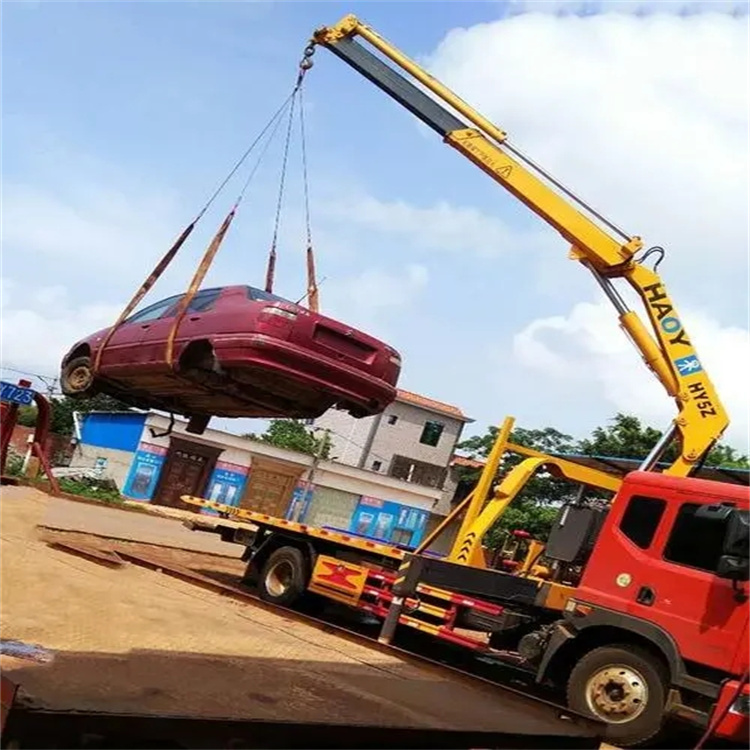 霍山县吊车吊汽车的正确方法